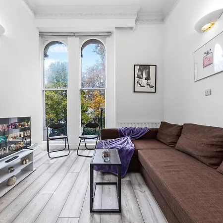 Bayswater Apartment
